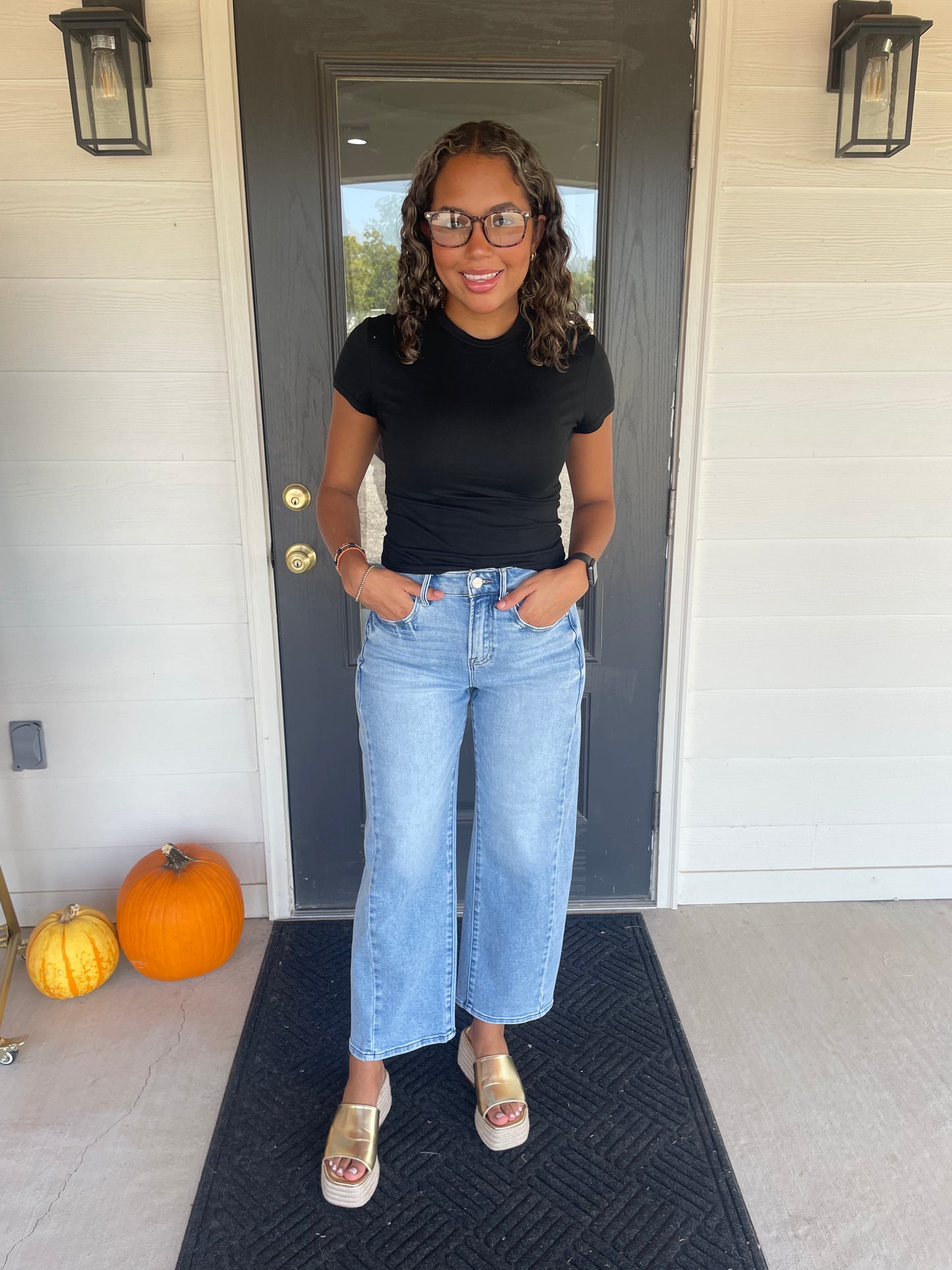 Liana Light High-Rise Crop Barrel Jean